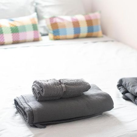 Traditional Rooms In Eixample Барселона Екстериор снимка