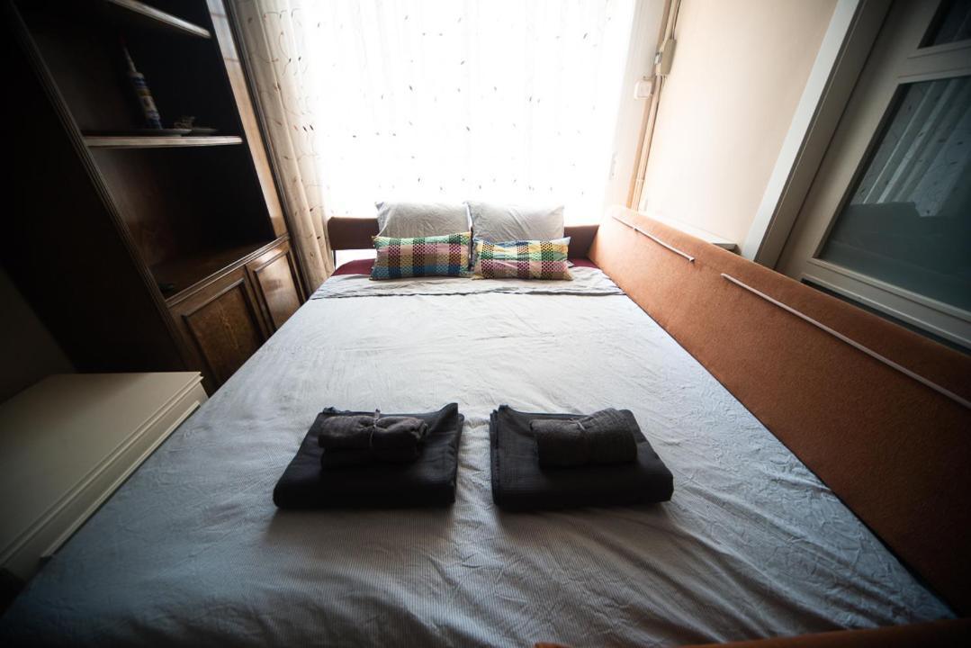 Traditional Rooms In Eixample Барселона Екстериор снимка