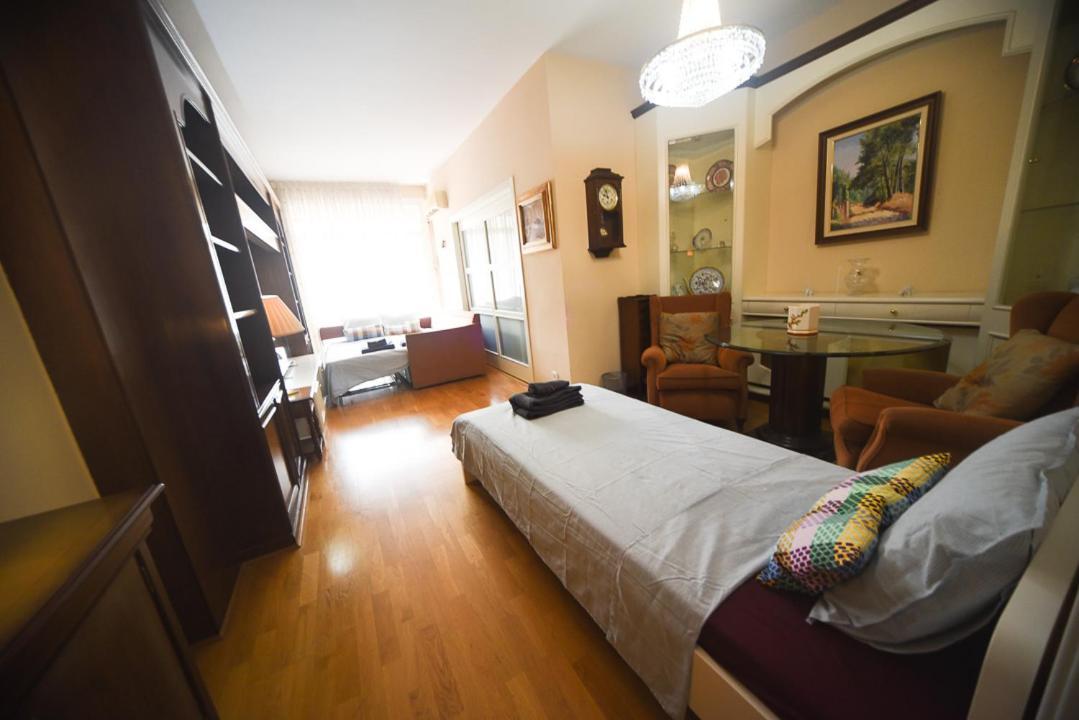 Traditional Rooms In Eixample Барселона Екстериор снимка