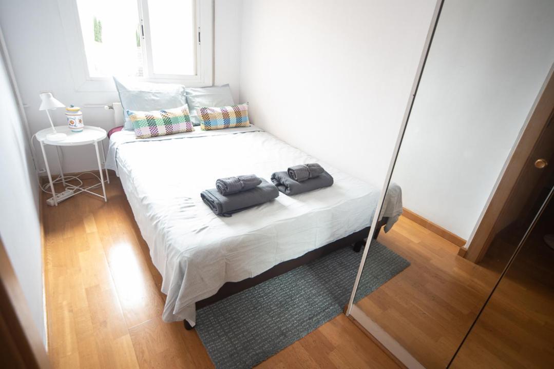 Traditional Rooms In Eixample Барселона Екстериор снимка
